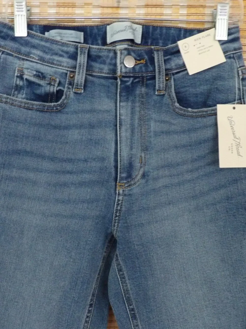 NWT Women's Universal Thread Size 8S High-Rise Kick Flare Raw Hem Jeans